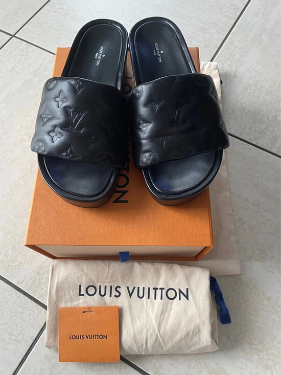 BEST QUALITY! THE MOST COMFORTABLE! LOUIS VUITTON Pool Pillow Flat Comfort  Mule/ REPLICA 